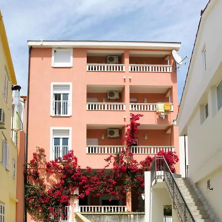 Haus Knezovic 511s 公寓